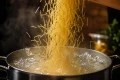 makaron-nitka-przedstawienie.webp